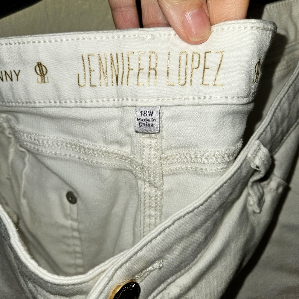 Jennifer Lopez white jeans